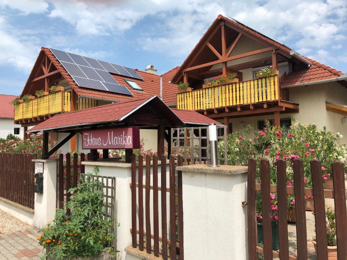 Haus Marika Hotel Siofok Luaran gambar