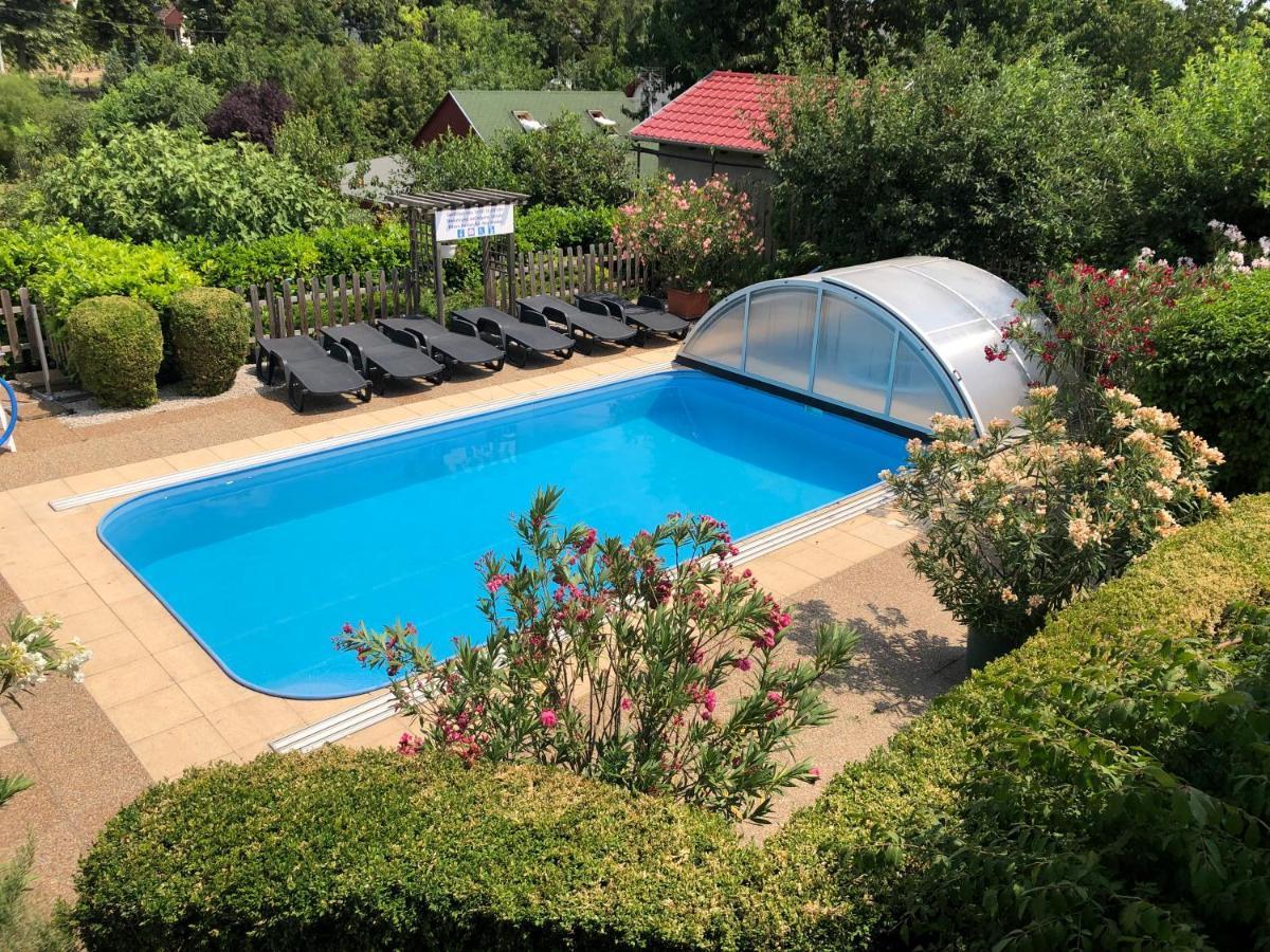 Haus Marika Hotel Siofok Luaran gambar