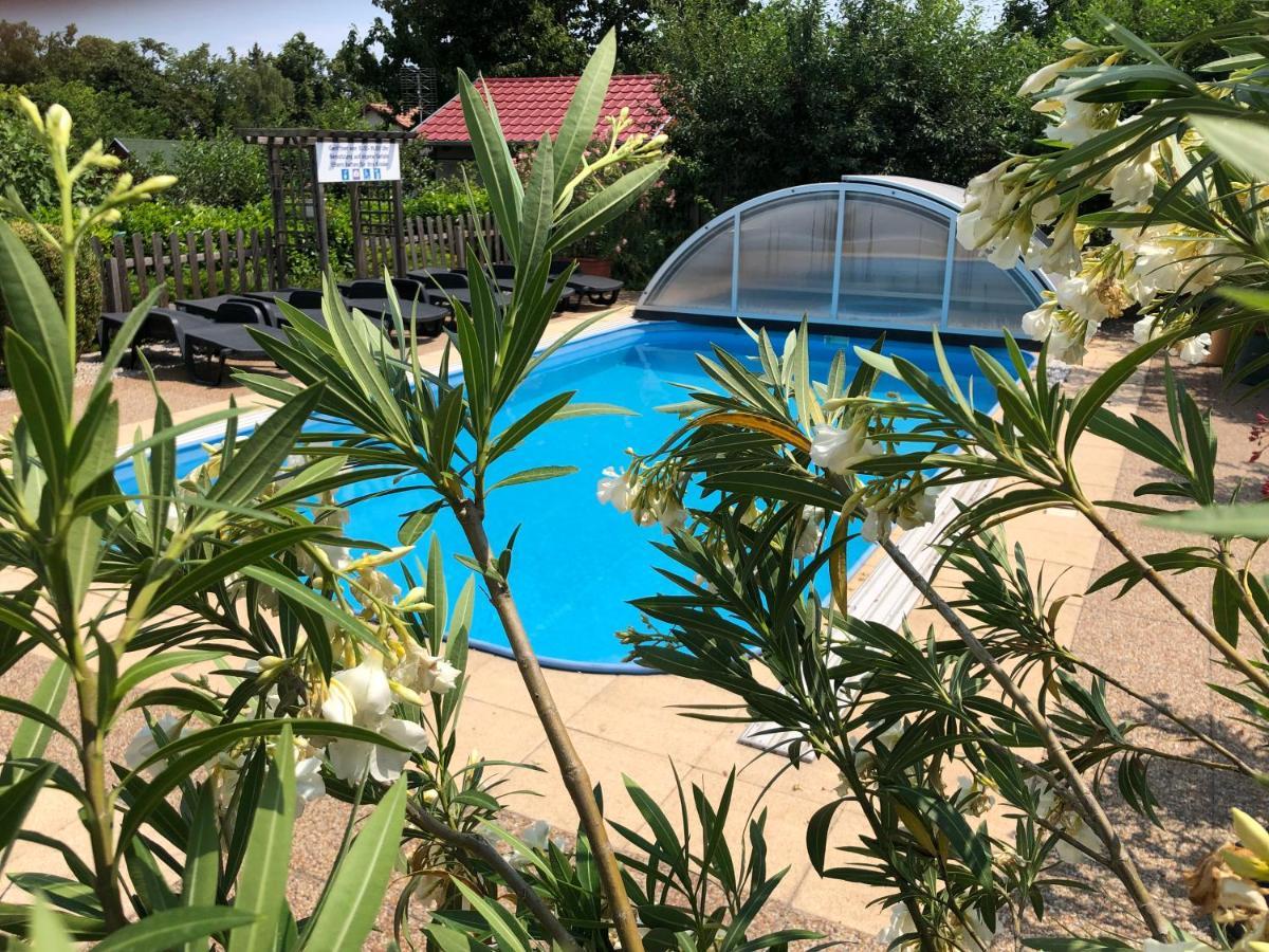 Haus Marika Hotel Siofok Luaran gambar