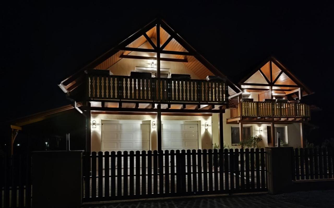 Haus Marika Hotel Siofok Luaran gambar