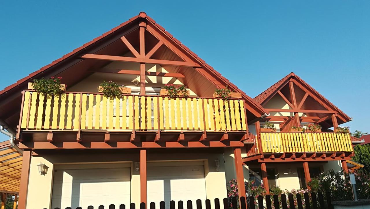 Haus Marika Hotel Siofok Luaran gambar
