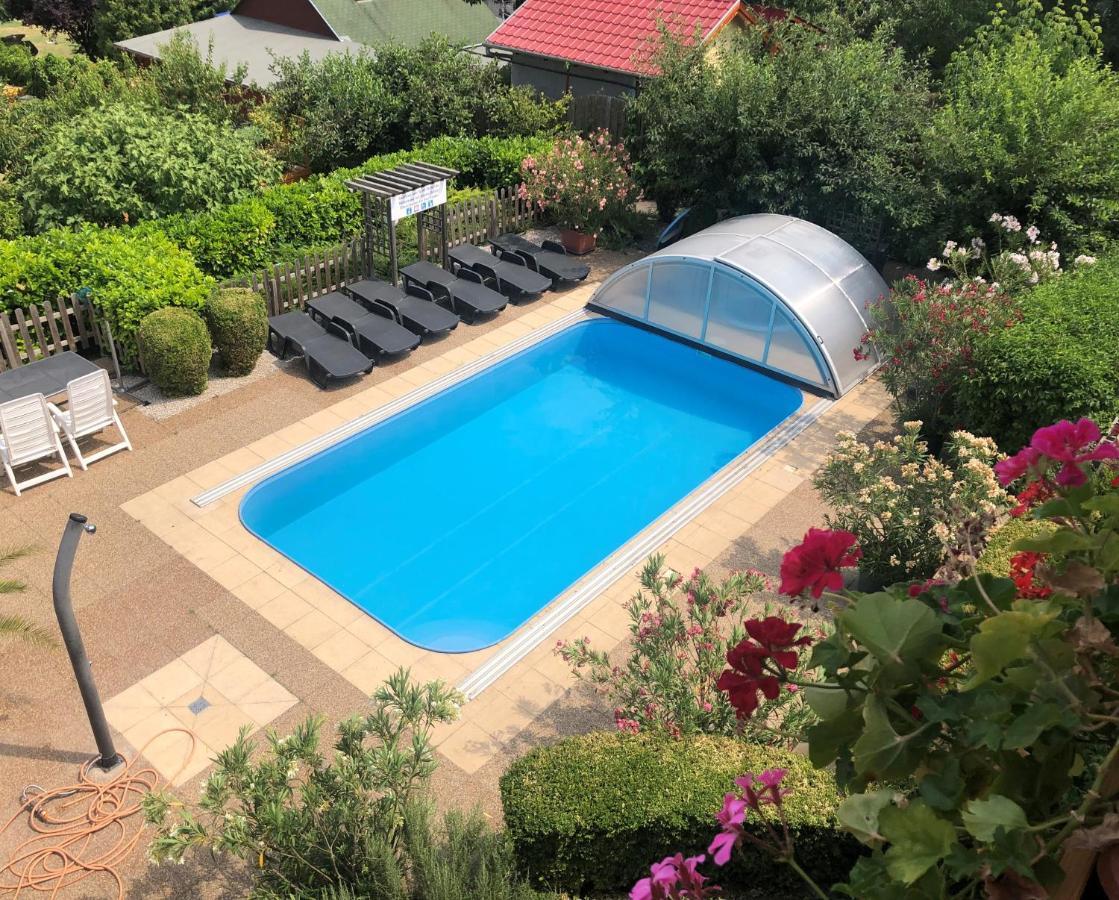 Haus Marika Hotel Siofok Luaran gambar
