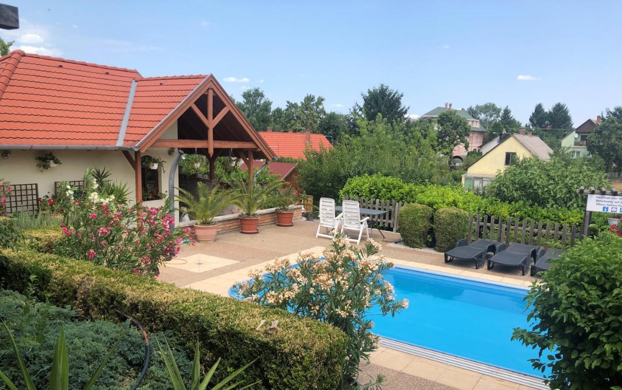 Haus Marika Hotel Siofok Luaran gambar