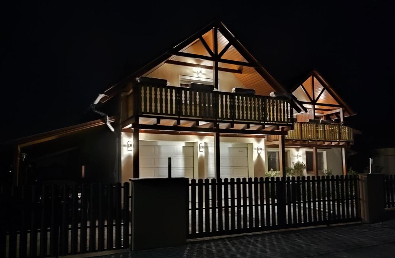 Haus Marika Hotel Siofok Luaran gambar