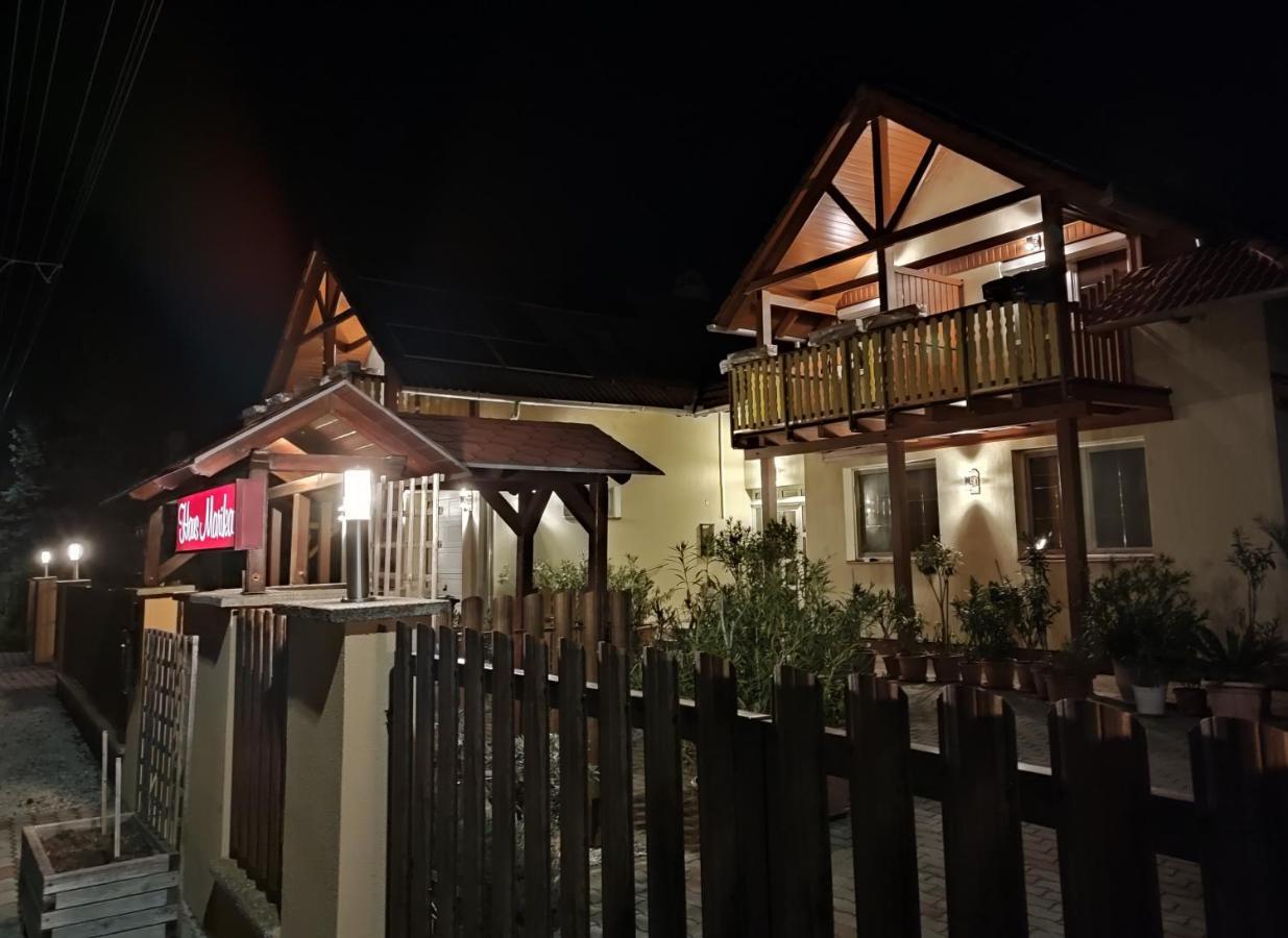 Haus Marika Hotel Siofok Luaran gambar