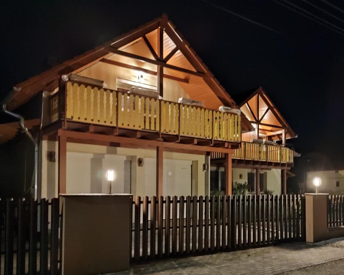 Haus Marika Hotel Siofok Luaran gambar