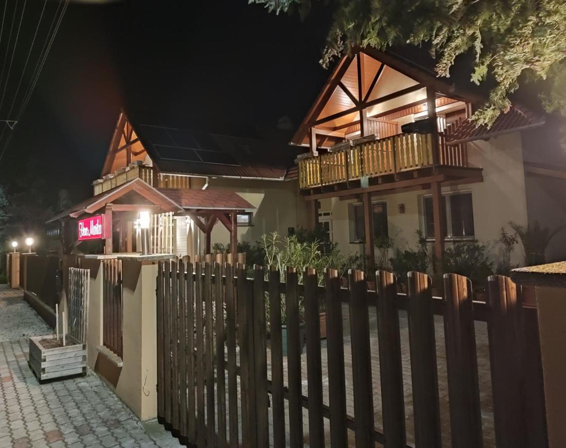 Haus Marika Hotel Siofok Luaran gambar