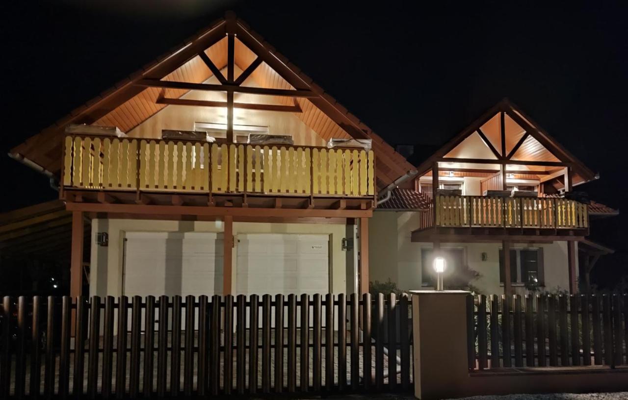 Haus Marika Hotel Siofok Luaran gambar
