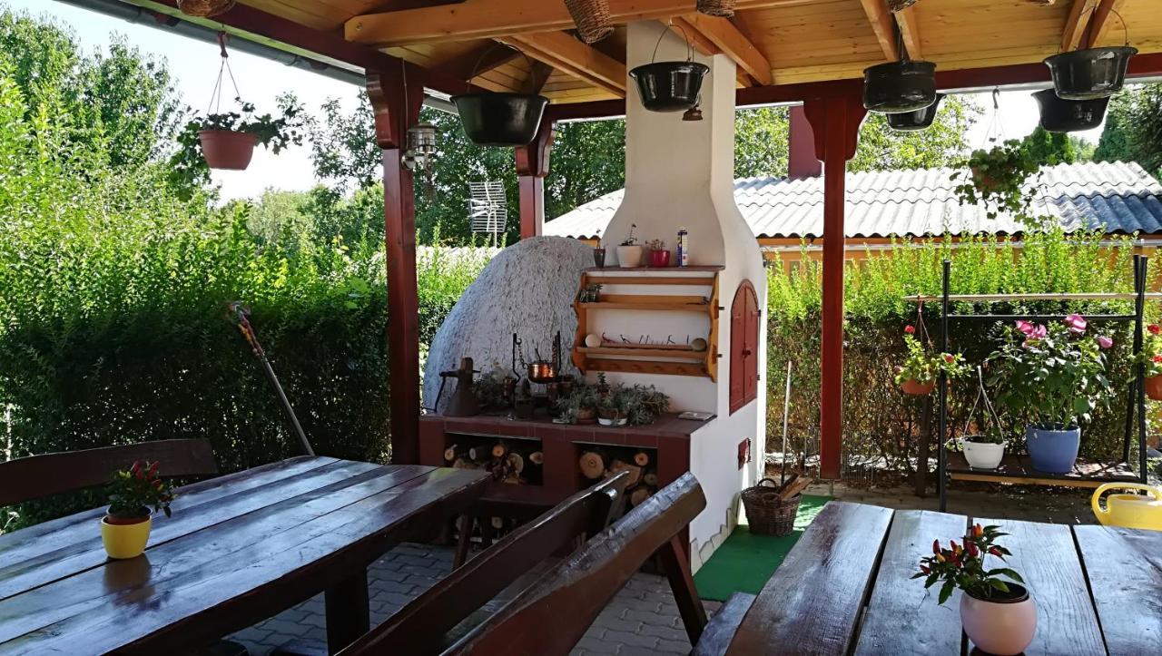 Haus Marika Hotel Siofok Luaran gambar